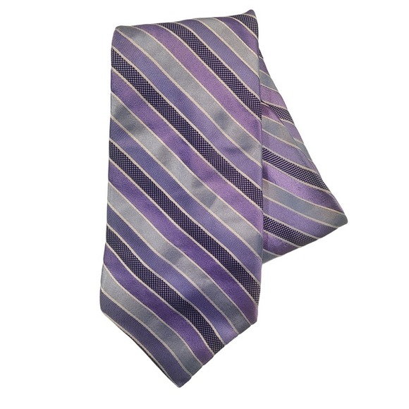 Ted Baker Diagonal Lavender Periwinkle Stripe 100% Silk Tie - Picture 1 of 3